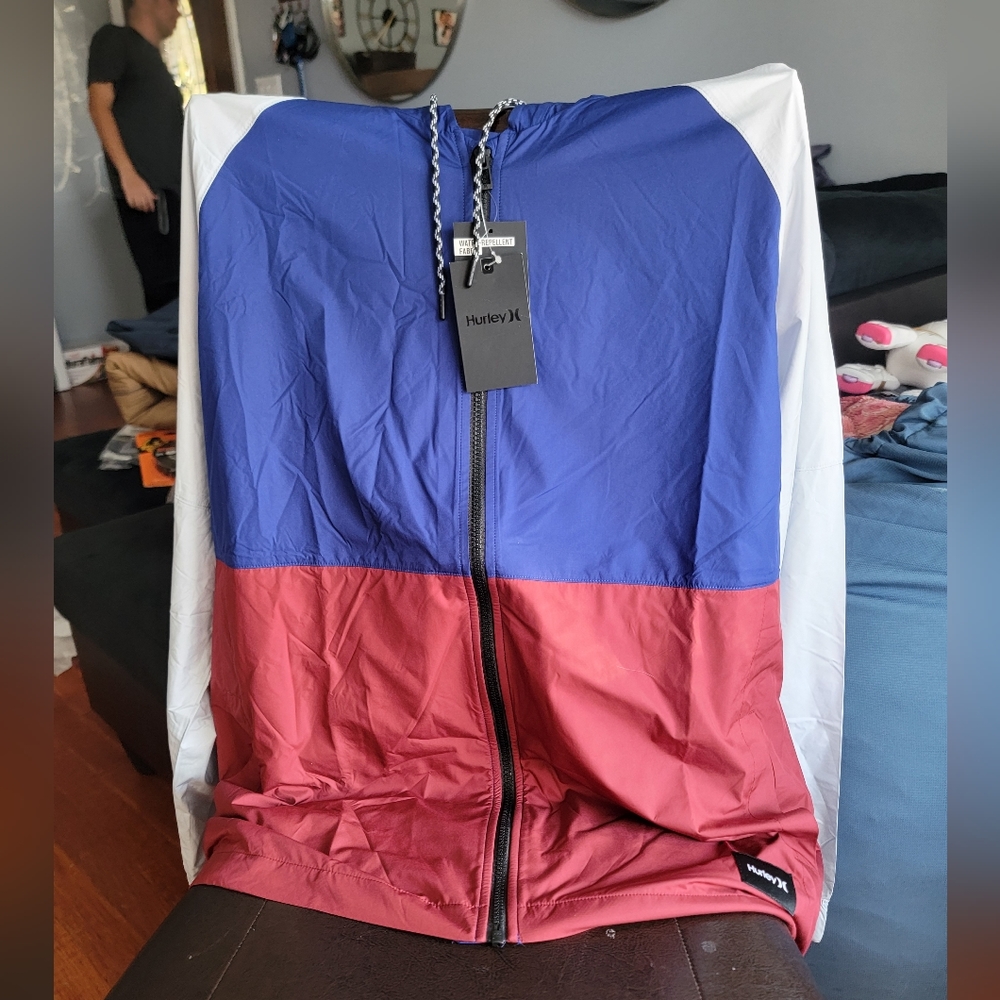 MENS HURLEY RATER-REPELLENT HOOD PISTOL RIVER WINDBREAKER JACKET, MULTI-COLOR